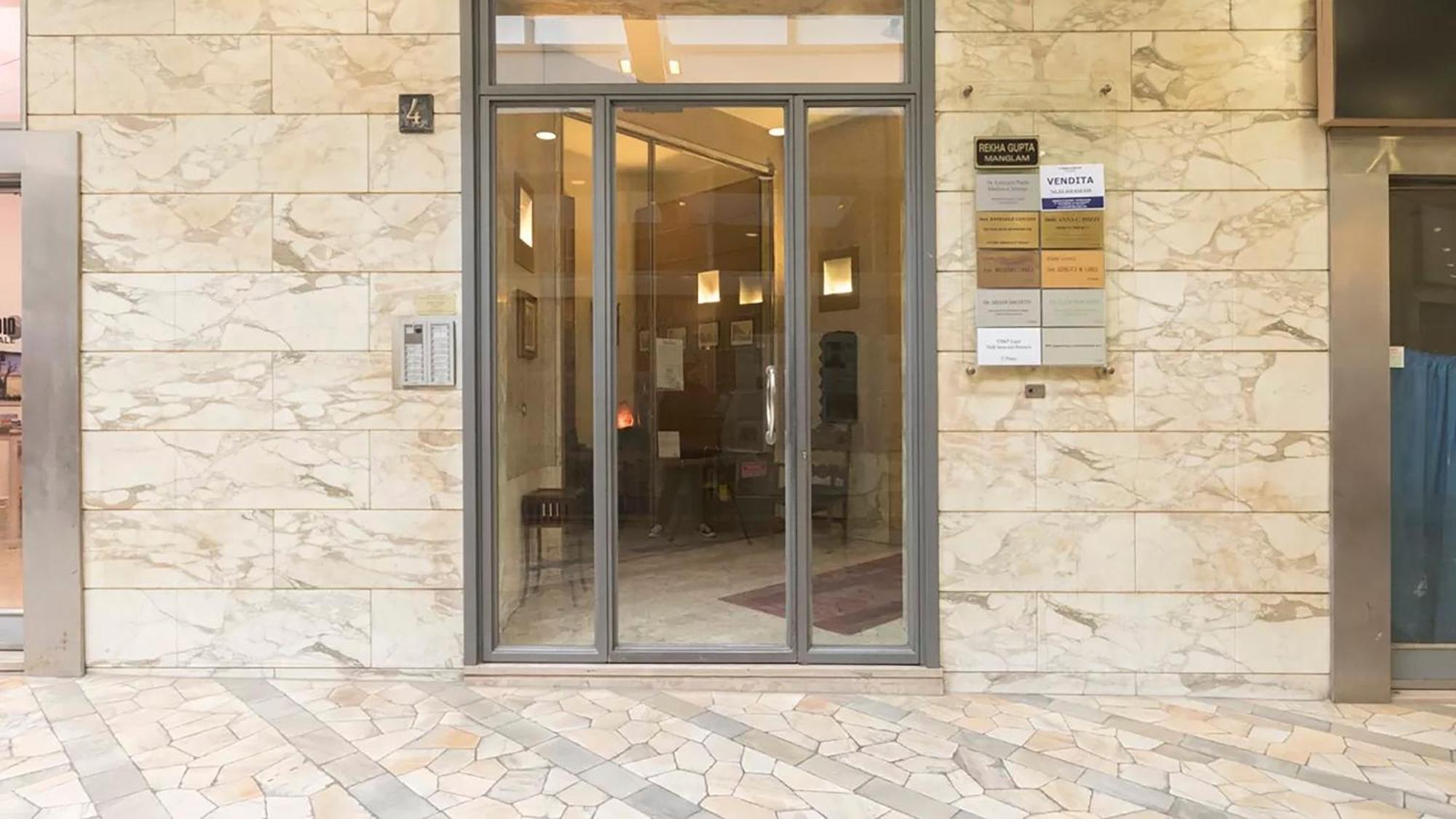 Classbnb - Two Apartments 400 Meters From The Duomo 밀라노 외부 사진