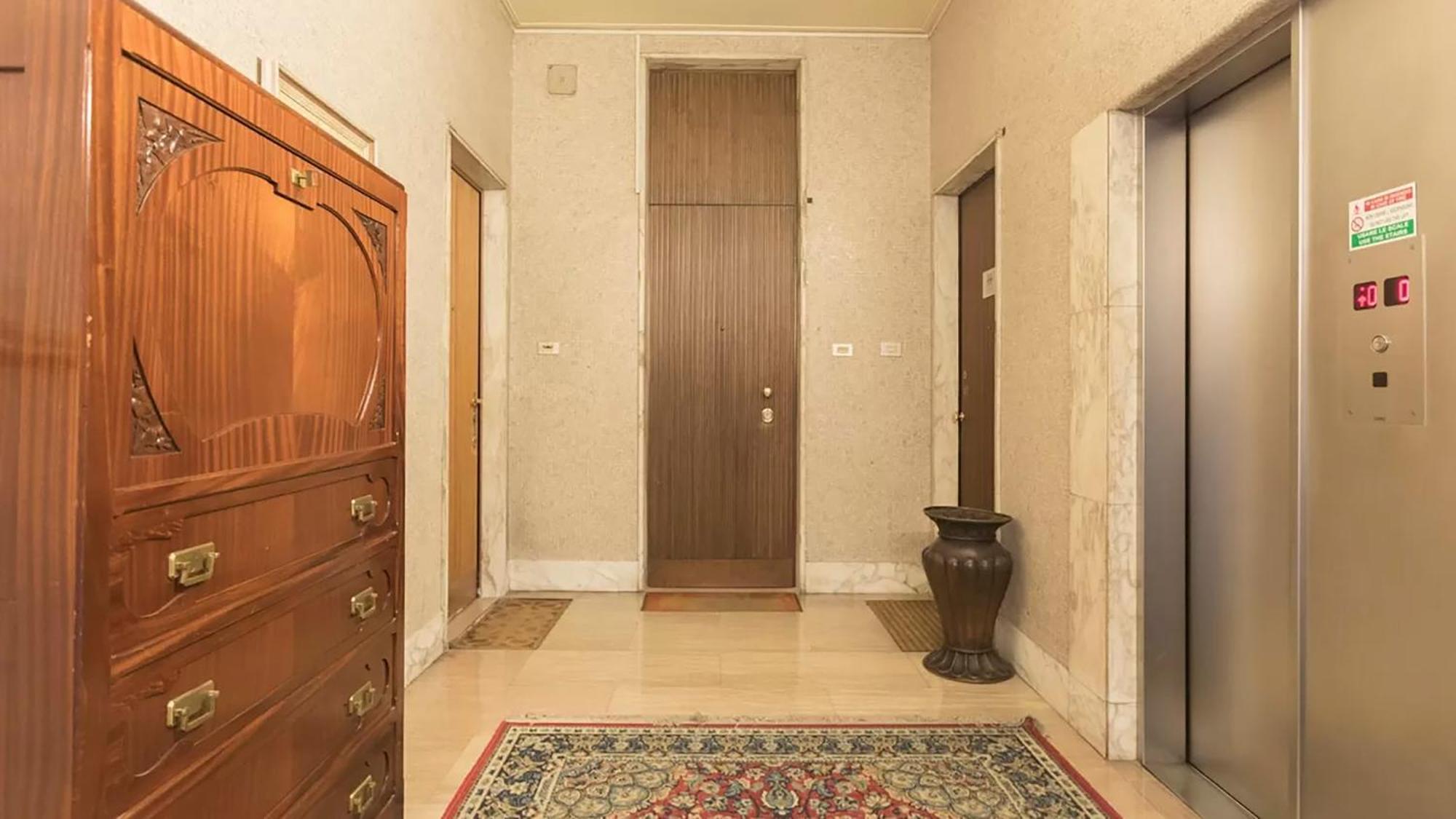 Classbnb - Two Apartments 400 Meters From The Duomo 밀라노 외부 사진