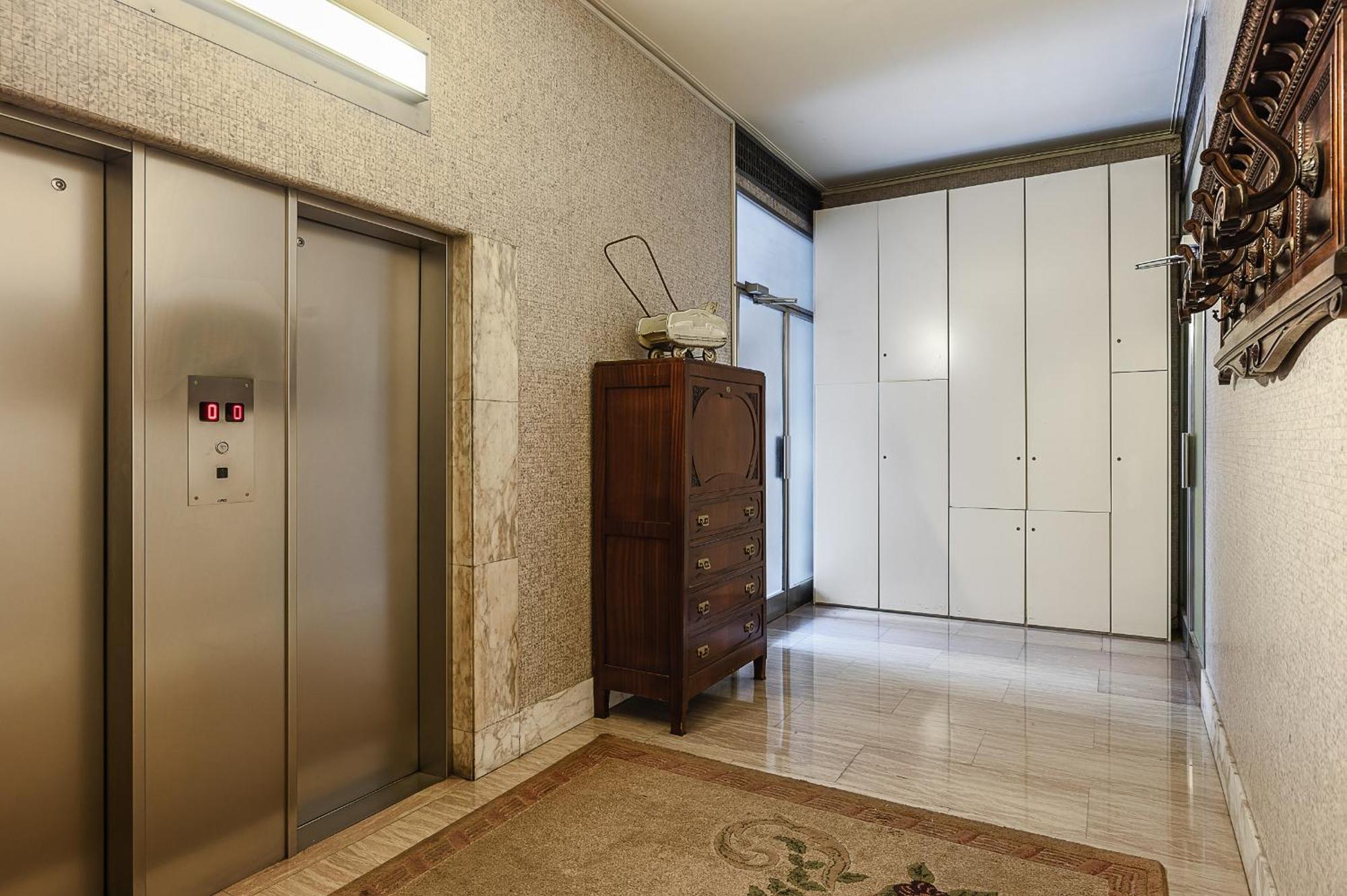 Classbnb - Two Apartments 400 Meters From The Duomo 밀라노 외부 사진